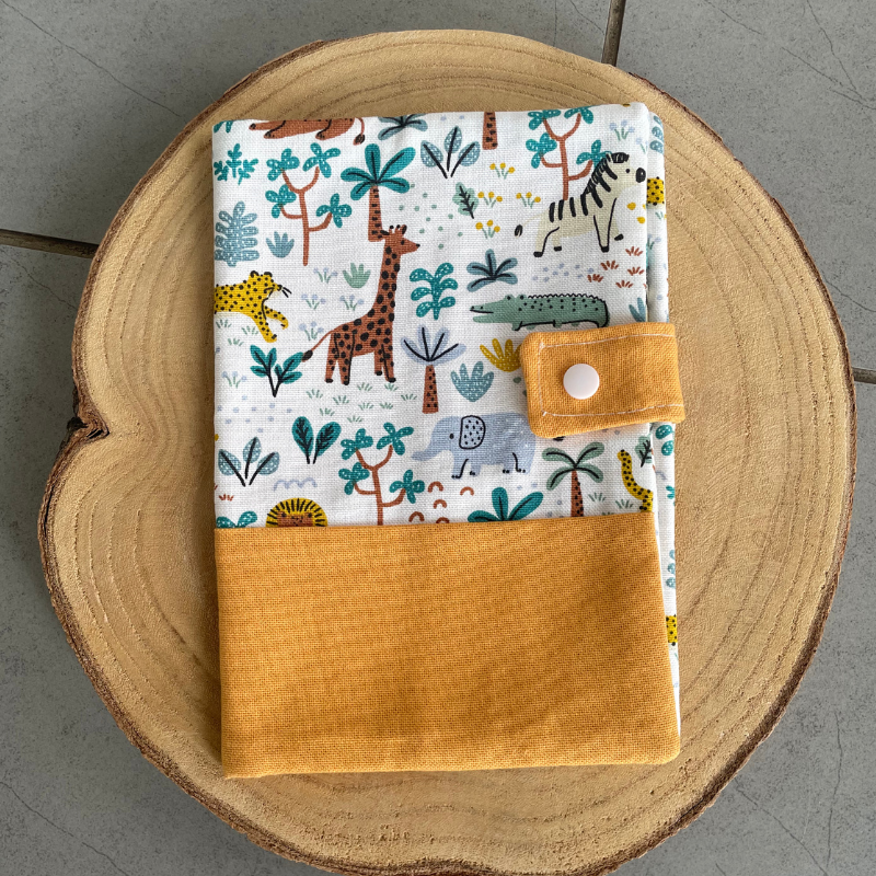 Protège carnet de santé Jaune