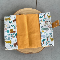 Protège carnet de santé Jaune