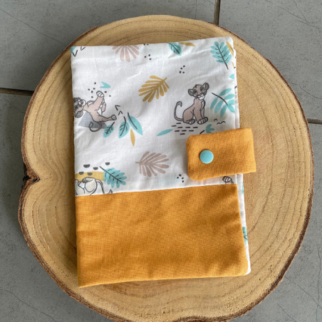 Protège carnet de santé Jaune/Roi lion